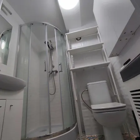 Ceglany Kosciuszki 133 アパート