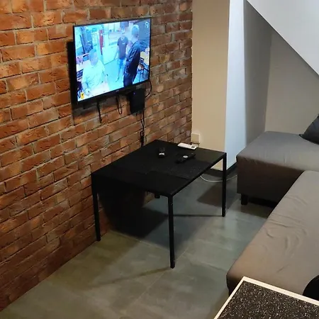 アパート Ceglany Kosciuszki 133 *